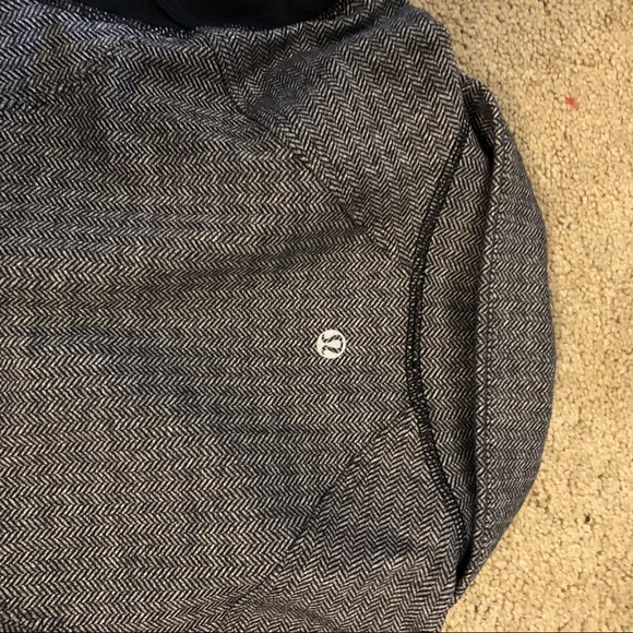 Lululemon zip up - Picture 4 of 5